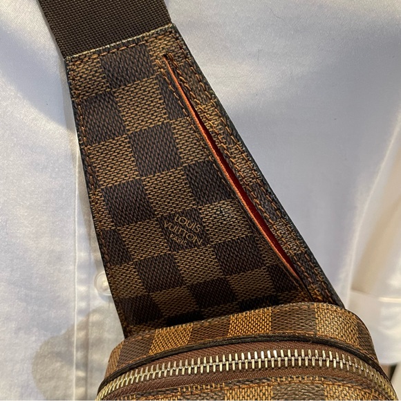 Louis Vuitton Geronimos Ebene Damier
Bum Bag - Picture 7 of 16